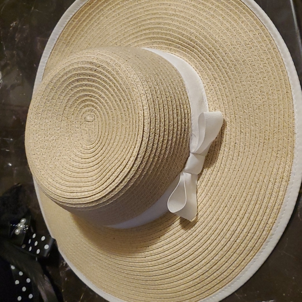 Kids gymboree hat size large